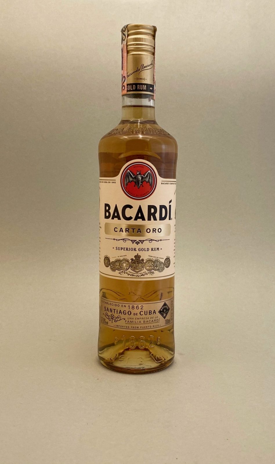 Карта оро ром. Bacardi carta Oro. Бакарди золотистый. Бакарди Оро. Ром бакарди карта Оро.